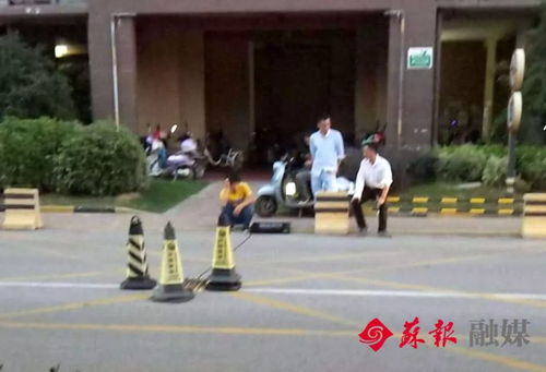 什么仇什么怨 园区一小区门口用上了破 胎 器
