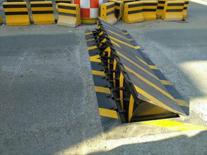 电动破胎器与仁为毛尖液压路障机系列在苏州路障设备的应用