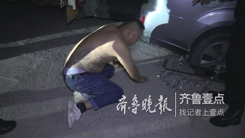 路遇民警夜查酒驾，济南纹身男强行闯关推搡交警终被破胎器拦截